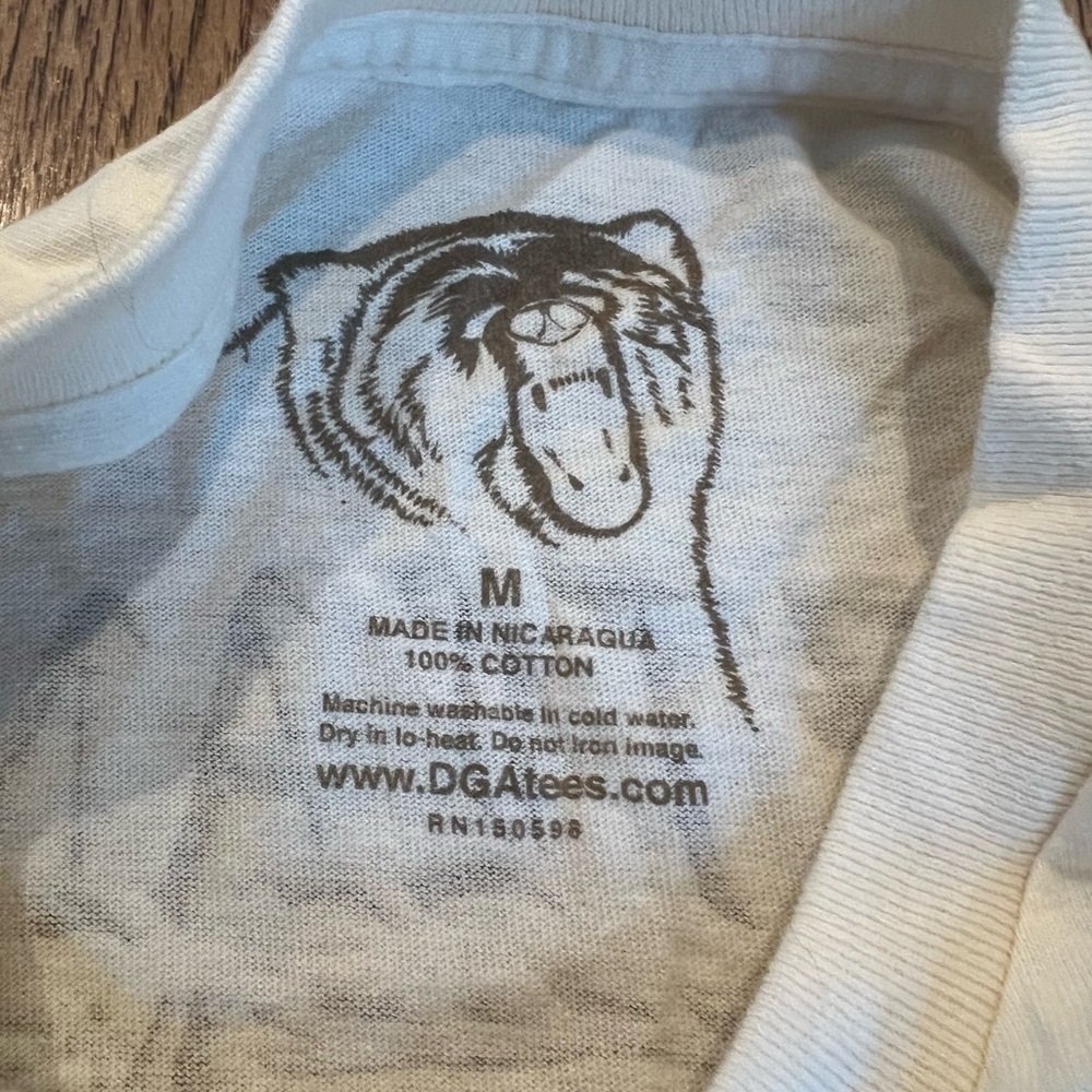 DGA Tees High Quality Cotton ADELITA Men's Tee NWOT M - Picture 3 of 4